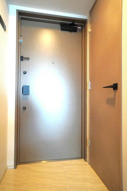 玄関　※写真は同タイプ住戸です。