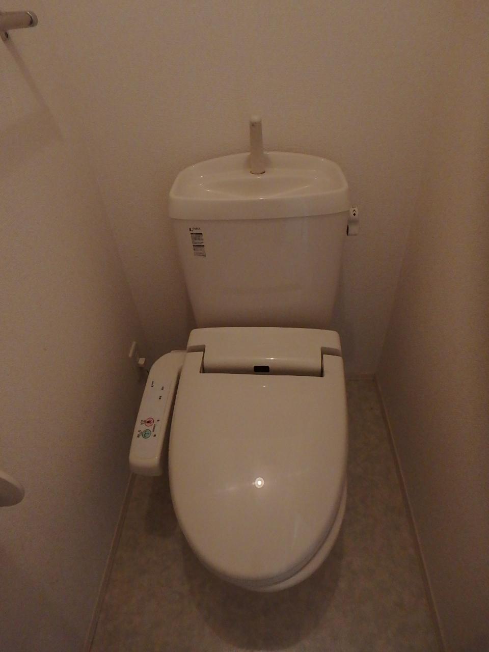 トイレ　※同タイプ室内（反転タイプ）