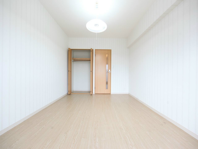 居室・リビング　洋室9帖　クローゼット付（収納充実してます）