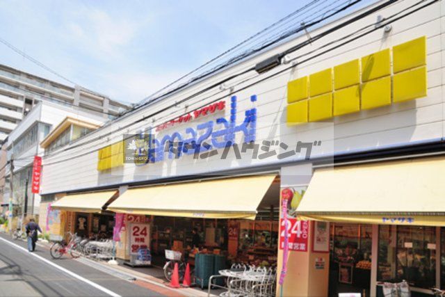 スーパー　スーパーマーケットヤマザキ三筋店（スーパー）まで590m