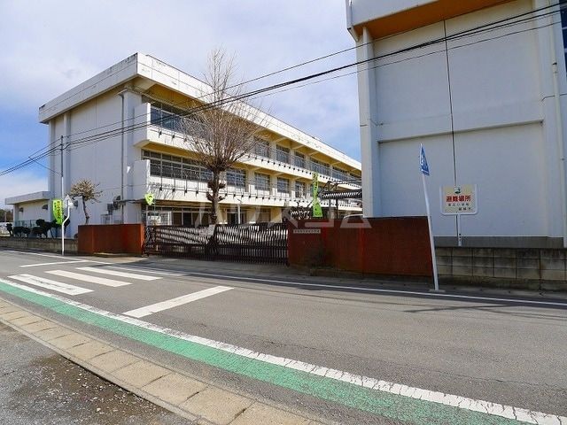 小学校　館林市立第五小学校（小学校）まで1905m