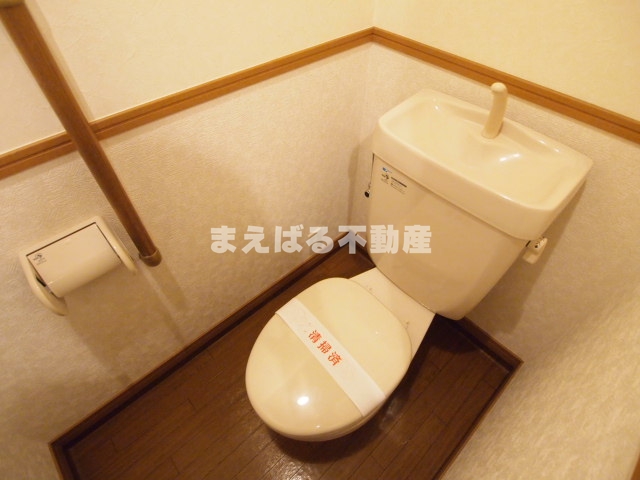 トイレ　清潔感のあるトイレ　　※写真は302号室