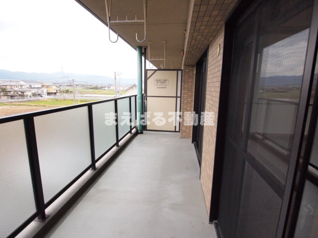 バルコニー　ワイドバルコニー　※写真は302号室