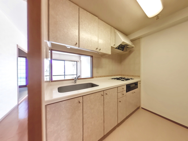 キッチン　３口コンログリル付きシステムキッチン