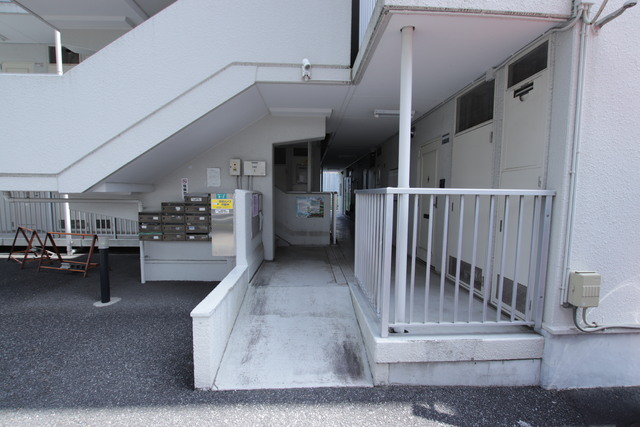 エントランス　建物入口