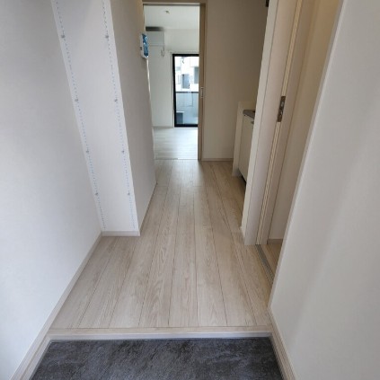 玄関　別部屋参考写真となります