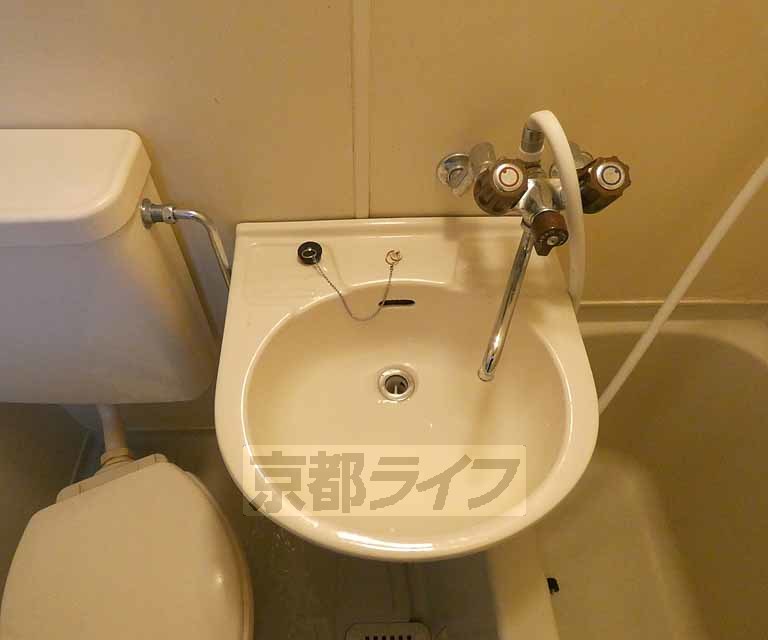 グローリーハイツ東福寺の内装写真