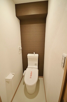 トイレ　温水洗浄便座