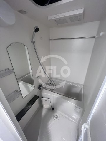 バス・シャワールーム　プレサンスOSAKA東中本エシデル　浴室