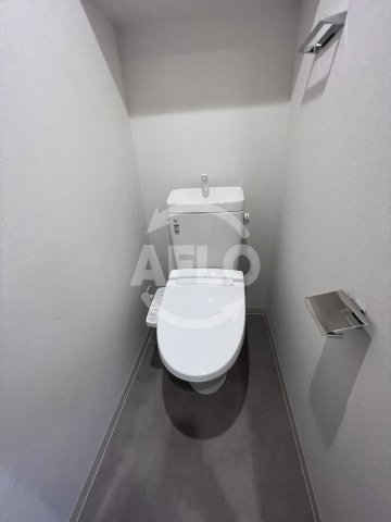 トイレ　プレサンスOSAKA東中本エシデル　トイレ