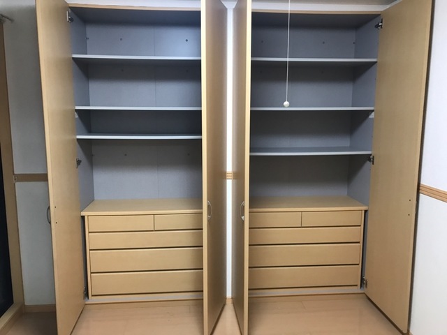 収納　チェスト付きの大容量なクローゼット