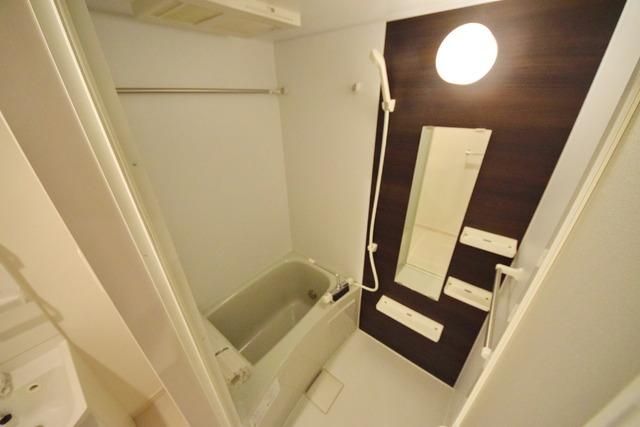 バス・シャワールーム　★浴室乾燥機付きのバスルーム★