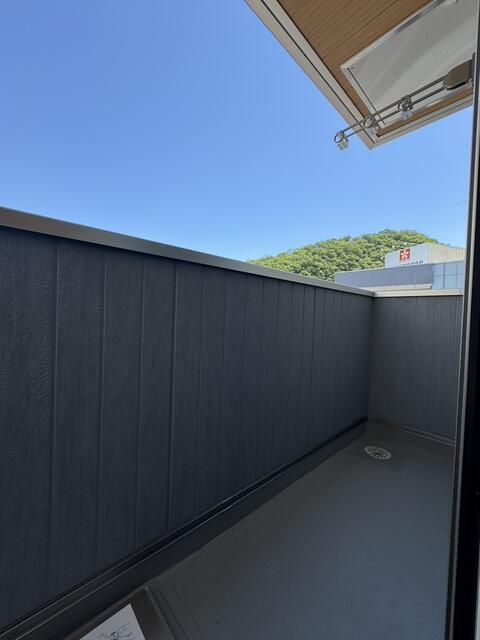 バルコニー　写真は別の部屋のものです。