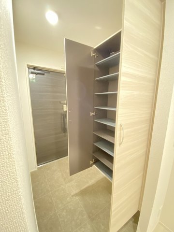 D-residence荘園Bの玄関写真