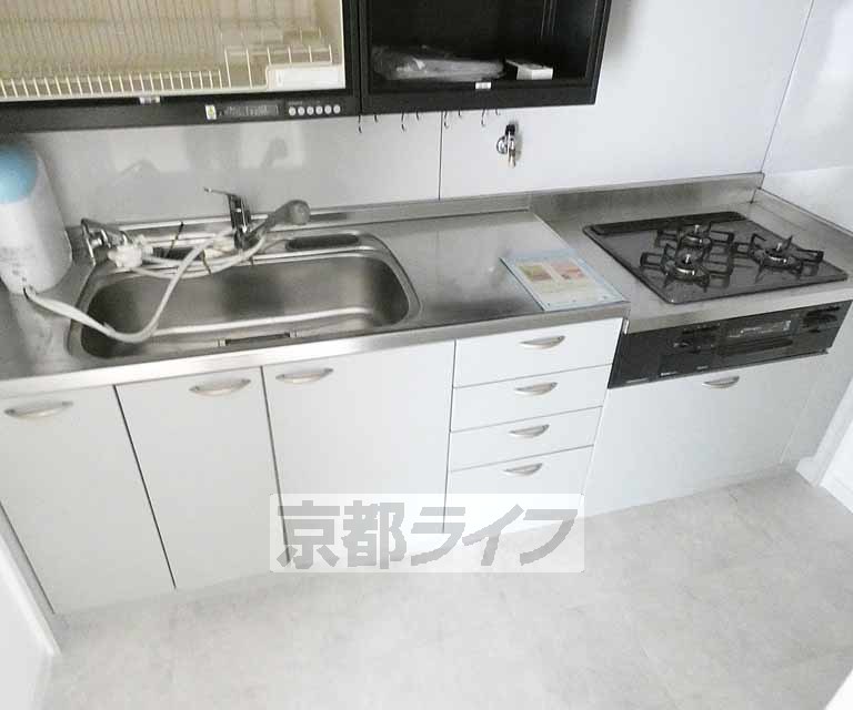 京都ロジュマン島町A棟のキッチン写真