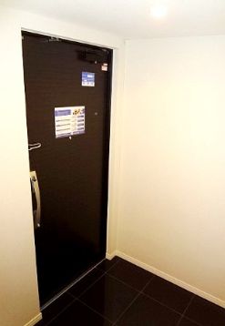 玄関　リノベーション前