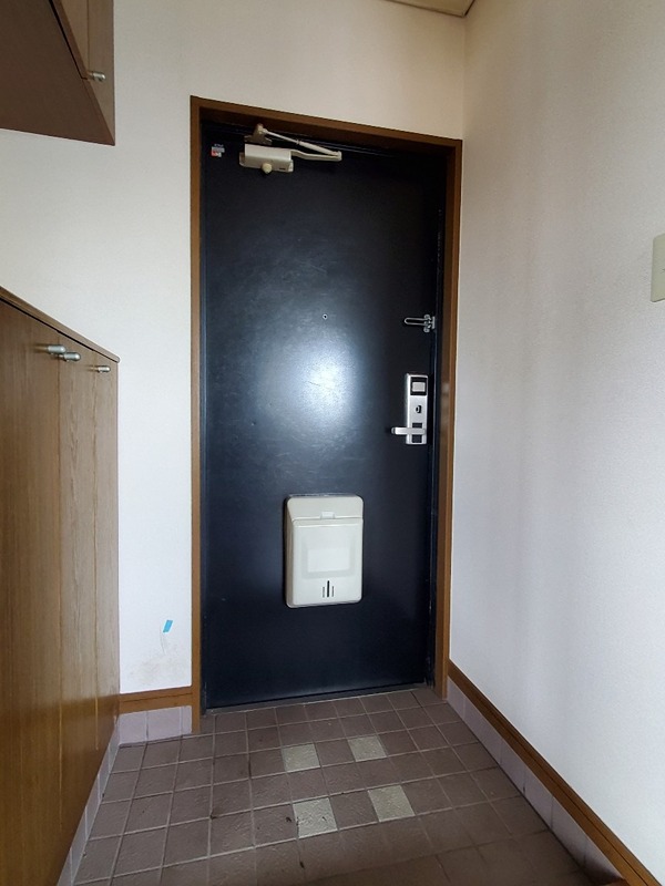 玄関　現況優先