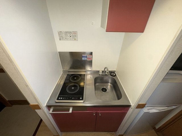 キッチン　コンパクトなキッチンで掃除もラクラク