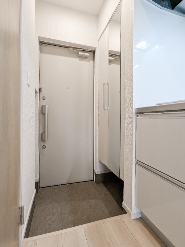 玄関　図面と現状に相違がある場合には現状を優先