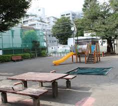 公園　三田綱町児童遊園（公園）まで607m