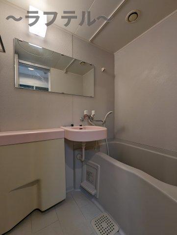 バス・シャワールーム　別部屋イメージ写真