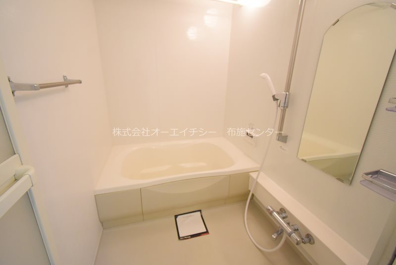 バス・シャワールーム　同物件別部屋の参考写真