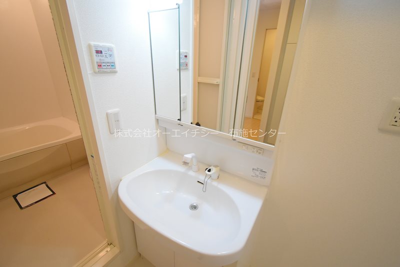 洗面設備　同物件別部屋の参考写真