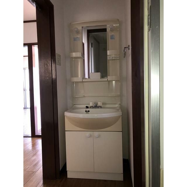 洗面設備　※別部屋参考写真です