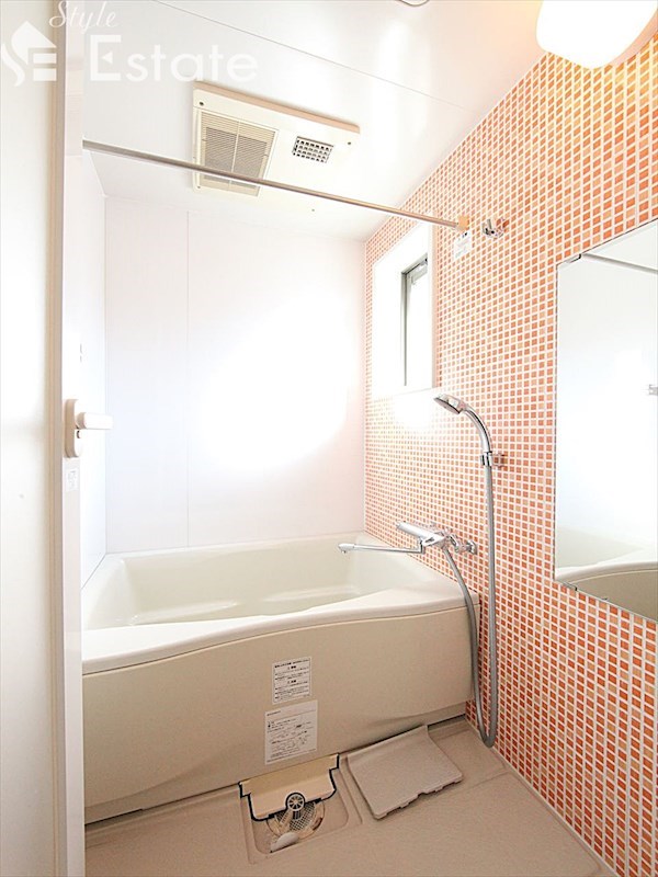 バス・シャワールーム　バスルーム