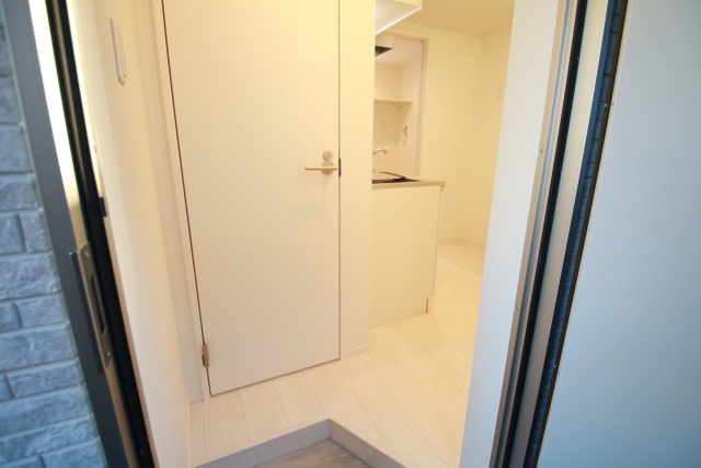 玄関　※別室の参考写真の為、現況優先です。
