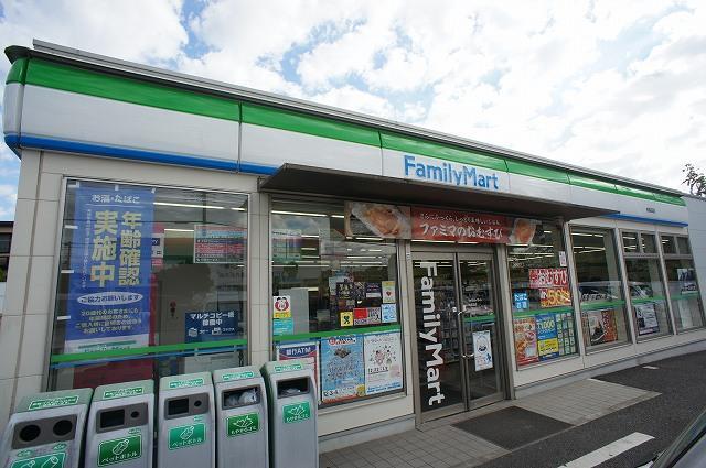 コンビニ　ファミリーマートおおたかの森店（コンビニ）まで612m