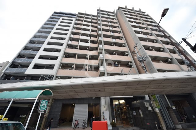 建物外観　フロンティアタワー九条III　外観