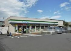 コンビニ　ファミリーマート世田谷粕谷店（コンビニ）まで739m