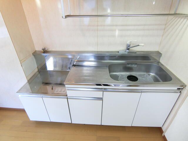 キッチン　（別タイプ参考写真）飛鳥ハイム　北区豊島1