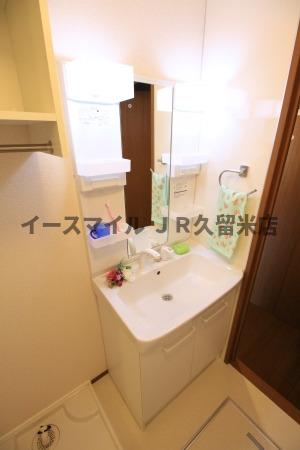 洗面設備　朝の身支度には欠かせない独立洗面化粧台