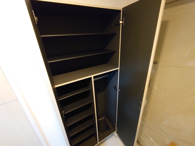 収納　天井高じゅーずボックスです。