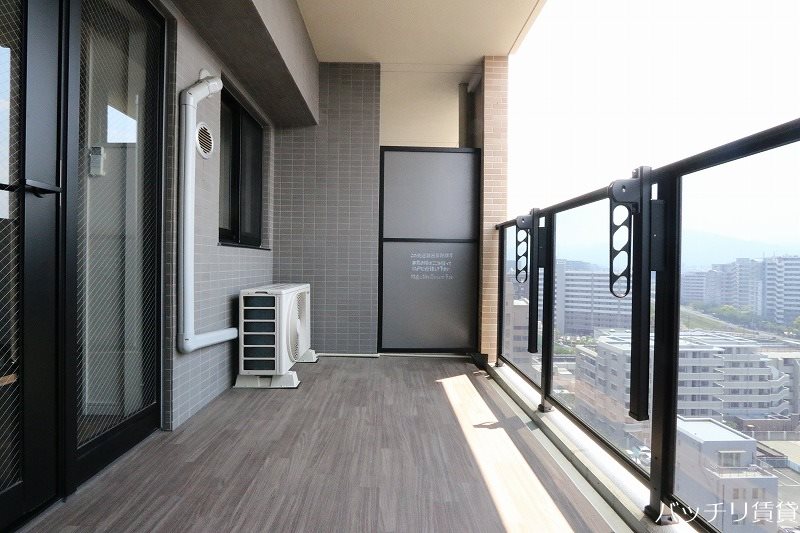 バルコニー　※同型タイプ写真の為、現状優先。