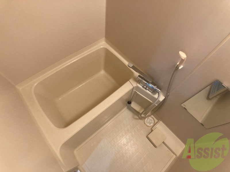 バス・シャワールーム　お風呂です。ゆっくりお風呂につかるのも体に良いですね～