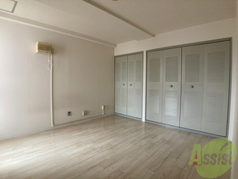 その他部屋・スペース　７．８帖の洋室です。家具の配置もしやすそうですね！