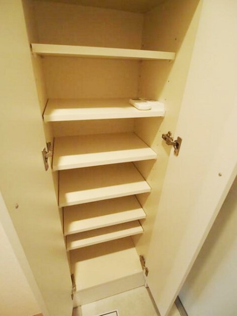 玄関　別部屋同仕様タイプ