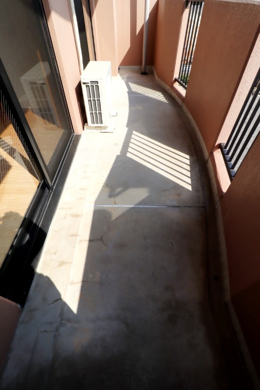 バルコニー　図面と現状に相違がある場合には現状を優先