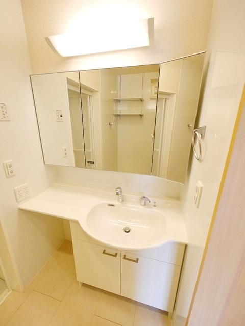 洗面設備　同シリーズ