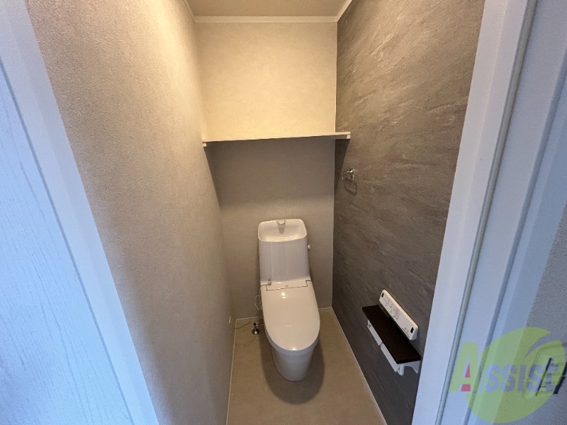 トイレ　嬉しいウォシュレット機能付きです。シャワートイレは便利ですね