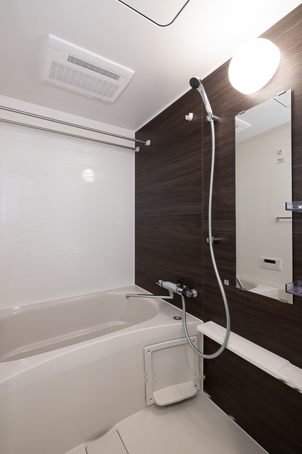 バス・シャワールーム　※写真は同タイプ住戸です。