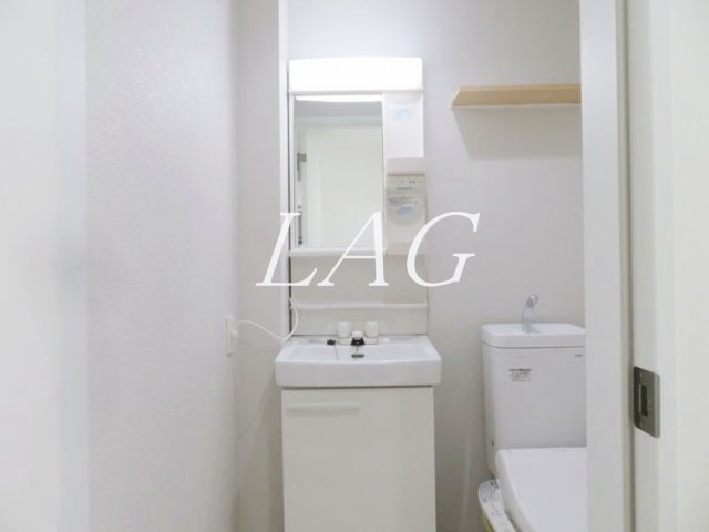 洗面設備　独立洗面台です。