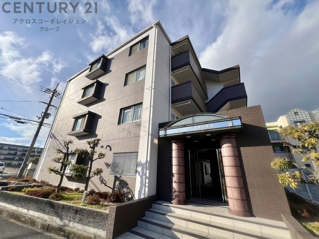 建物外観　宅配BOX付きで不在時も安心♪