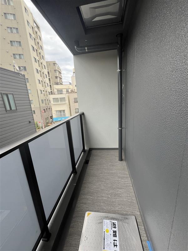バルコニー　※同タイプ参考写真です（カラータイプが異なる場合がございます