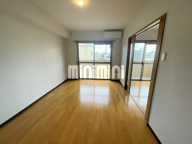 居室・リビング　※別室の参考写真