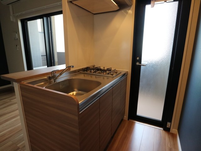 キッチン　※同間取り別室参考写真