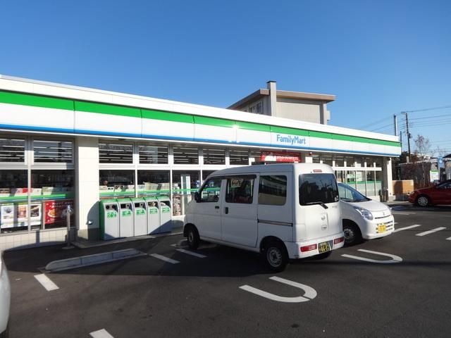 コンビニ　ファミリーマート磯子滝頭三丁目店（コンビニ）まで268m